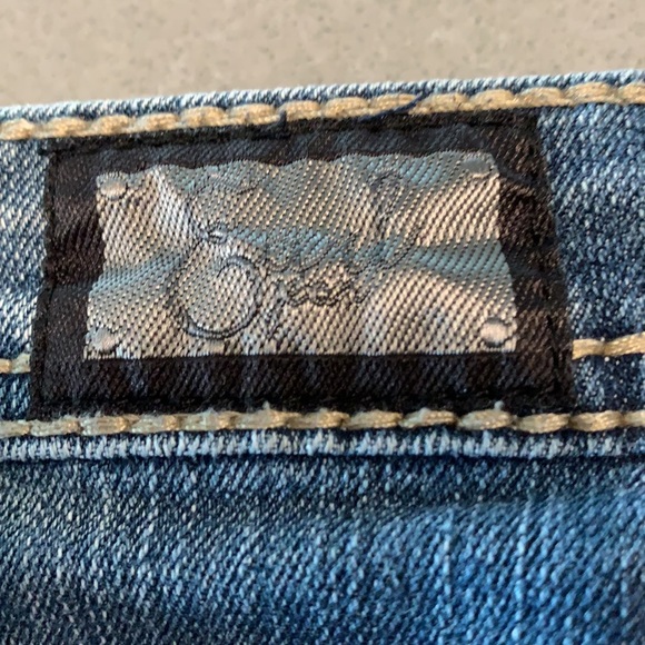 Cute denim skirt with a little bling - Picture 3 of 4